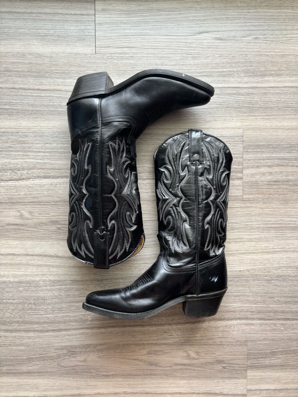 Wrangler Cowboy Boots - Picture 2 of 4